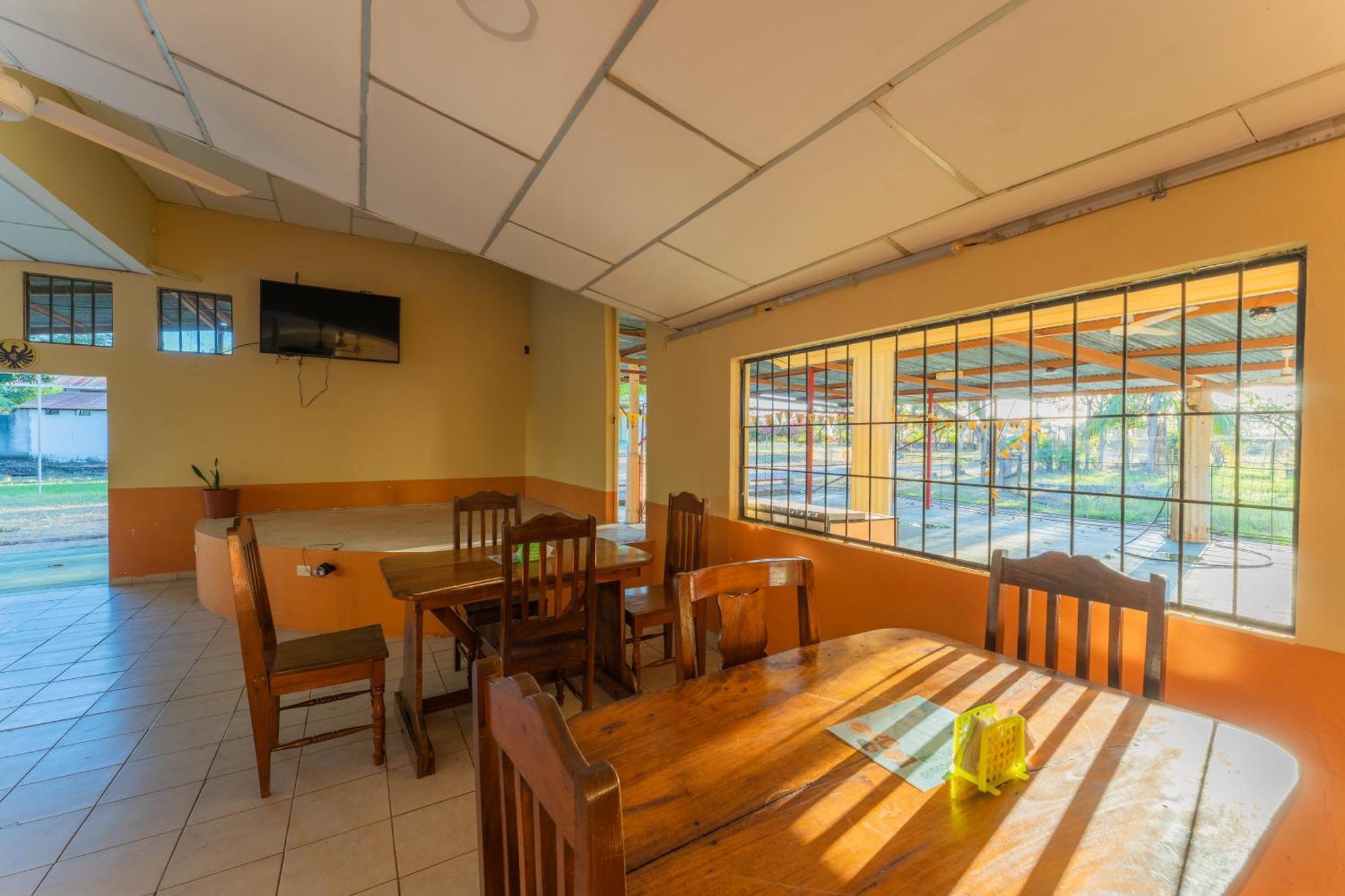 El Cocobolo Food&Rest Room 4 Bed And Breakfast Wifi Ac Pkg Gratis Liberia Exterior photo