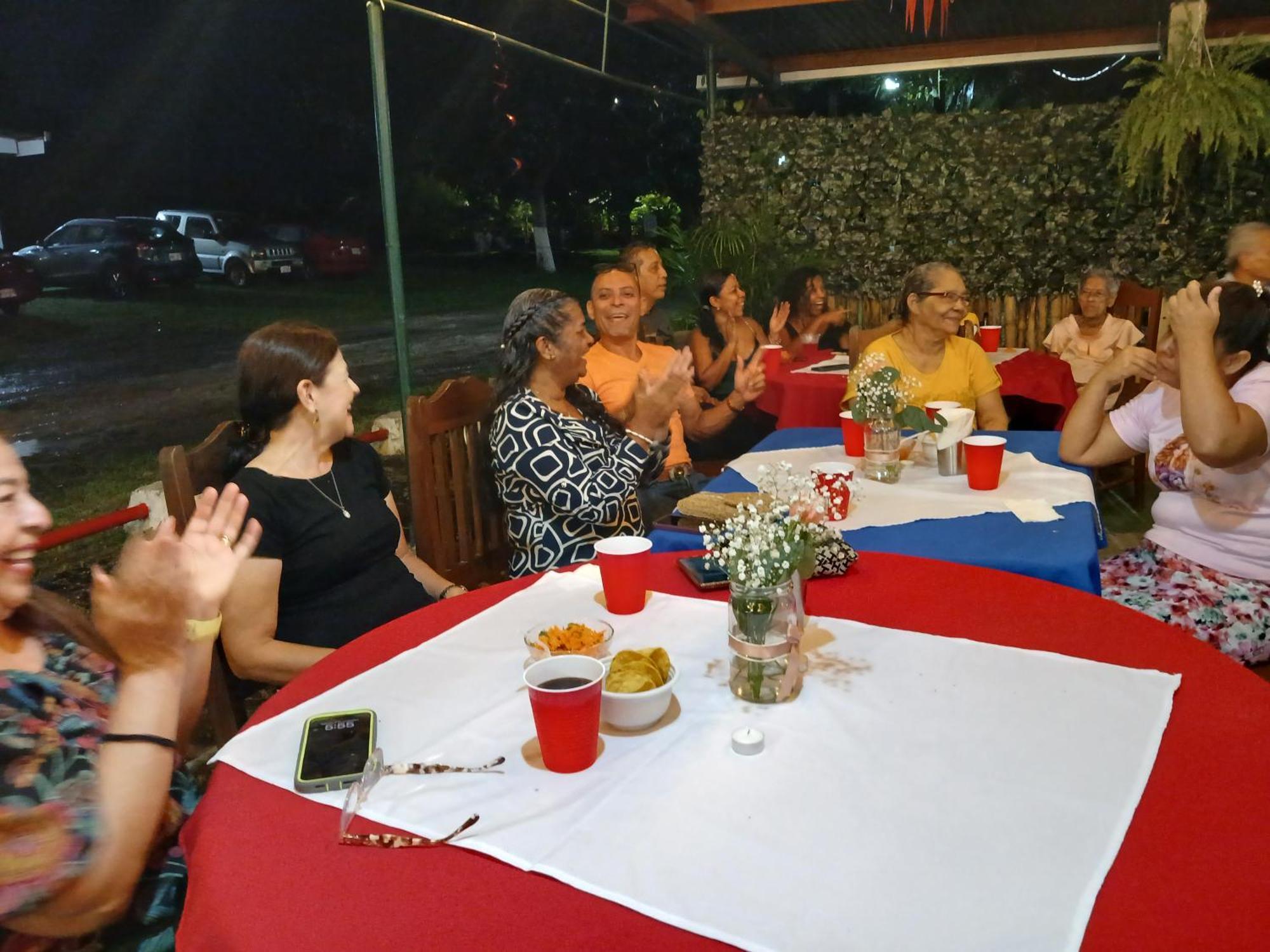 El Cocobolo Food&Rest Room 4 Bed And Breakfast Wifi Ac Pkg Gratis Liberia Exterior photo